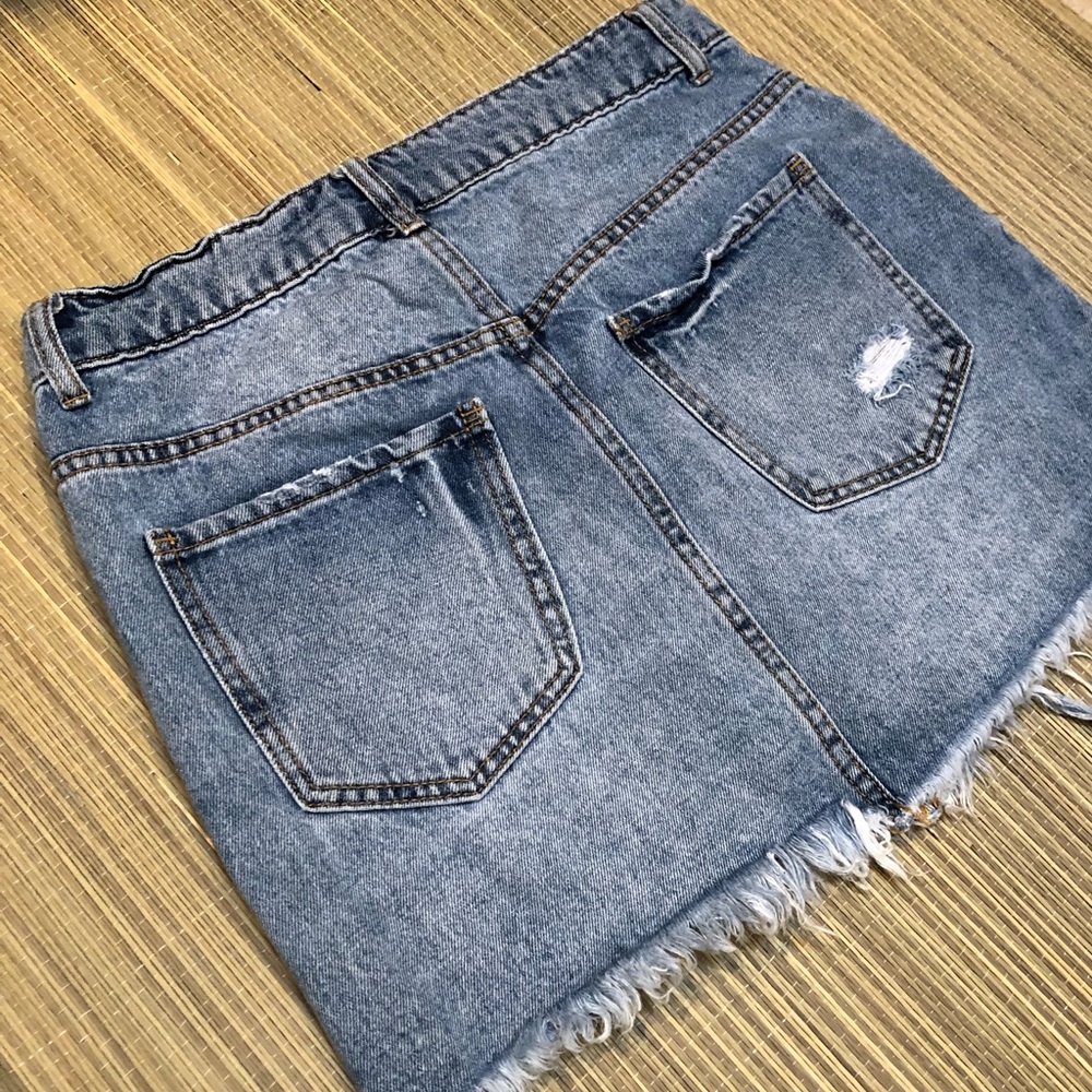 blue jean skirt🤠 - Picture 4 of 4